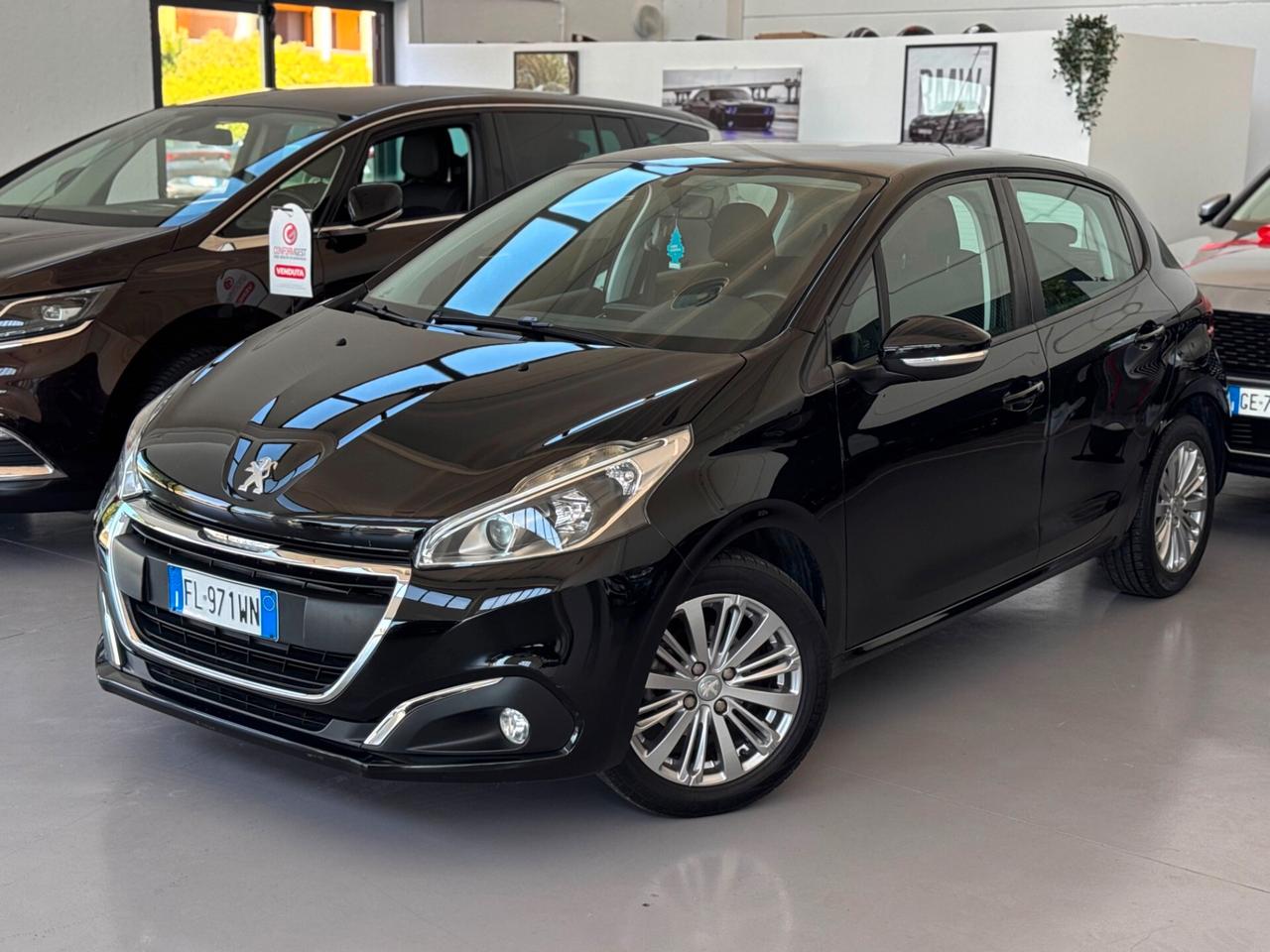 Peugeot 208 PureTech 82 5p. GPL Active