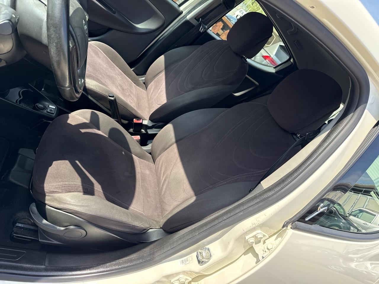 Lancia Ypsilon 1.2 69 CV 5 porte Gold