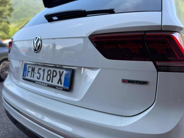 VOLKSWAGEN Tiguan 2.0 TDI 4MOTION R-LINE