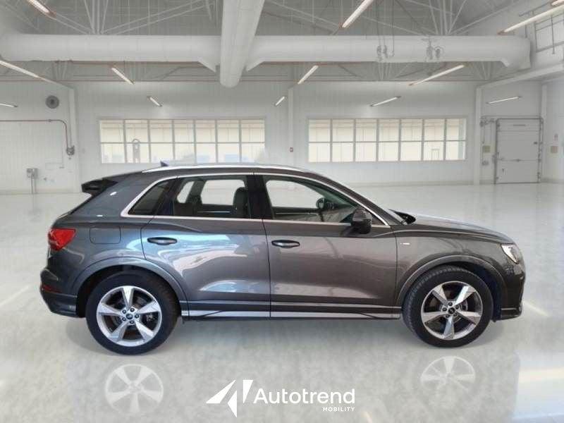 Audi Q3 35 TDI 150 CV S Tronic Automatica S Line Edition