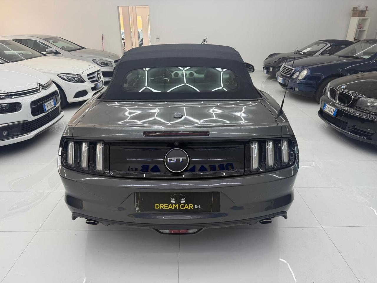 Ford Mustang Convertible 5.0 V8 421CV - Benzina