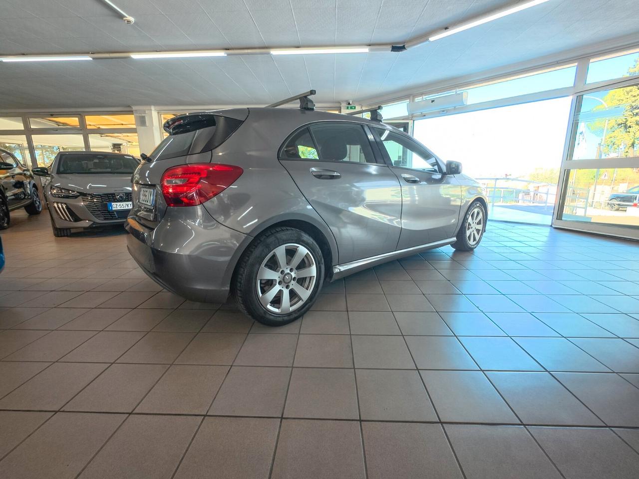 Mercedes-benz A 180 d Premium
