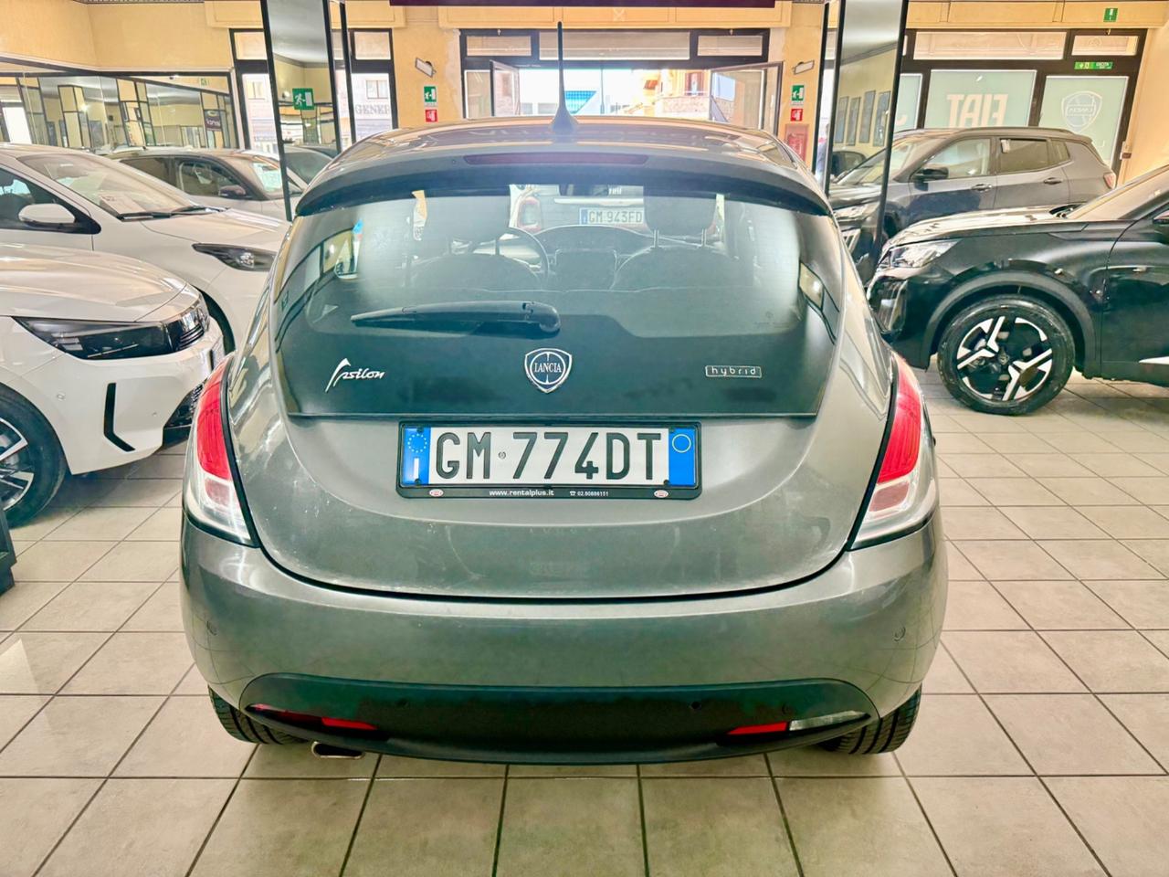 Lancia Ypsilon 1.0 FireFly 5 porte S&S Hybrid Gold