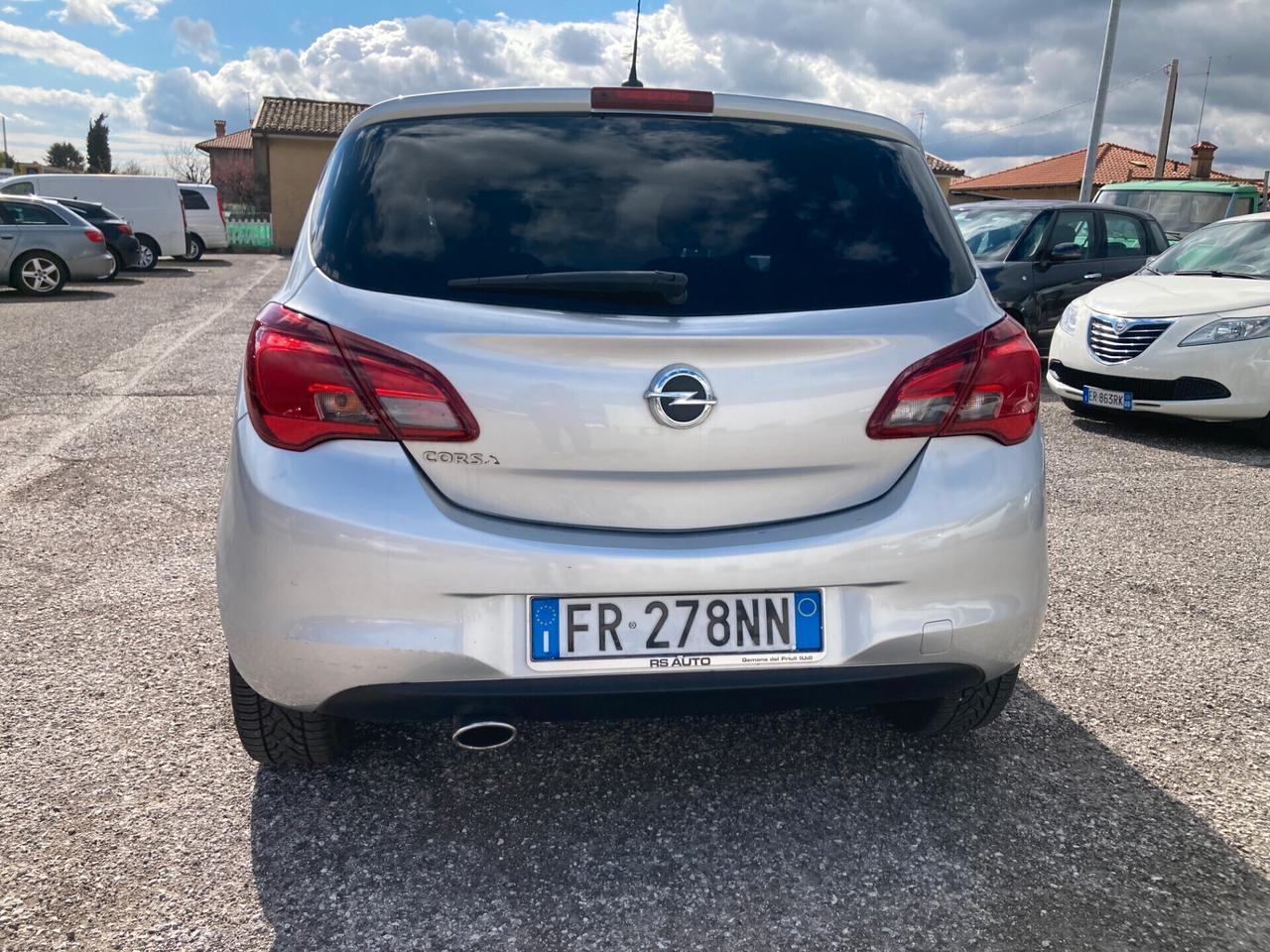 Opel Corsa 1.2 5 porte Advance 75CV