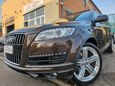 Audi Q7 3.0 V6 TDI 240cv Quattro*Pelle*Navi*Tetto*Bi-Xeno*21*7Posti*