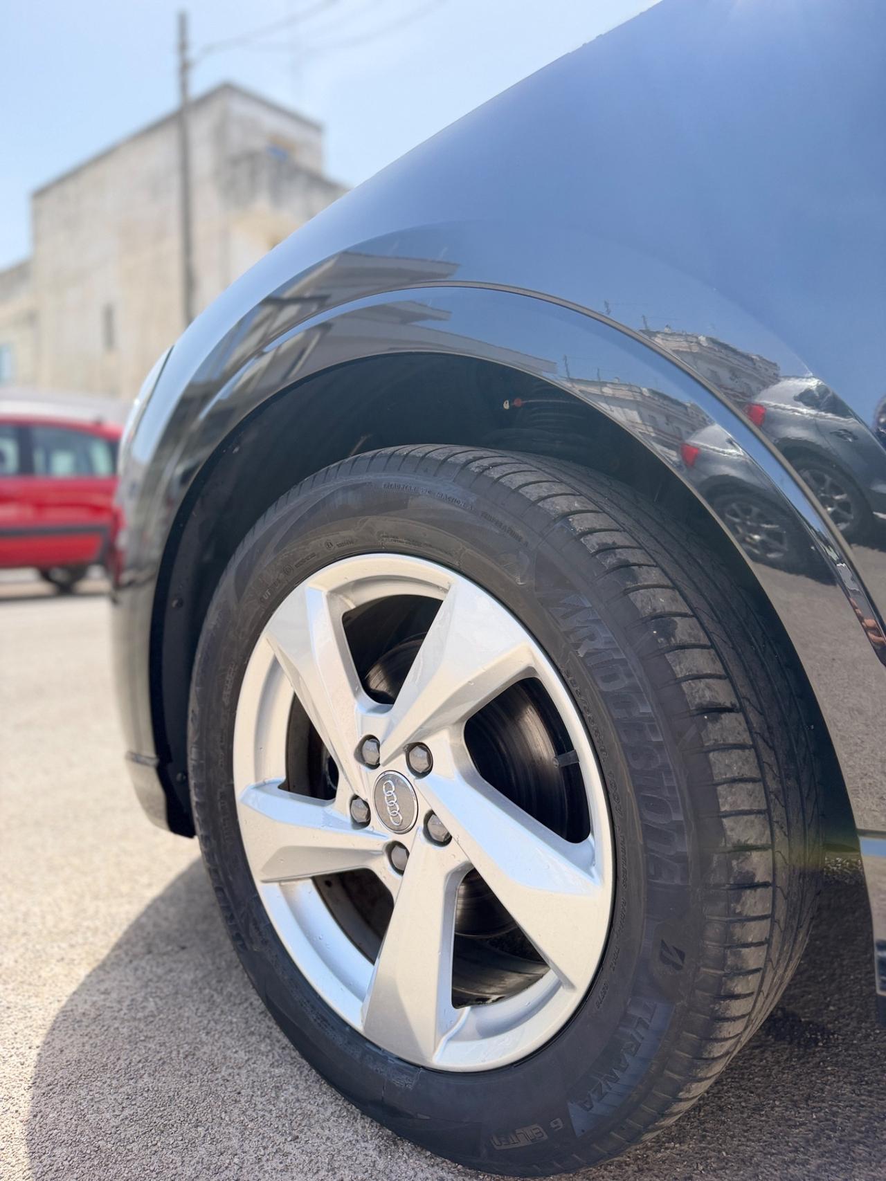 Audi Q3 2.0 tdi S-tronic Business Advanced-mod.2020 MATRIX/CAR PLAY