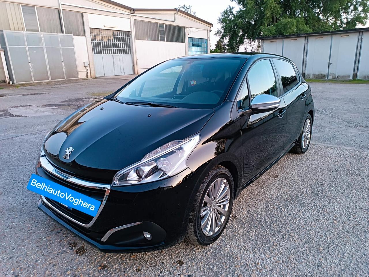 Peugeot 208 2018---1.2 Benzina Neopatentati