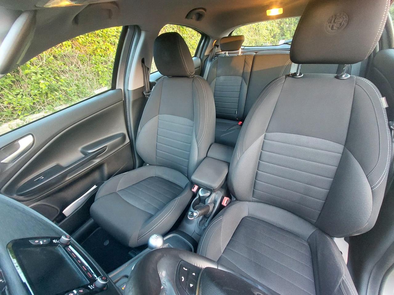 Nissan Qashqai Qashqai+2 2.0 dCi DPF Tekna