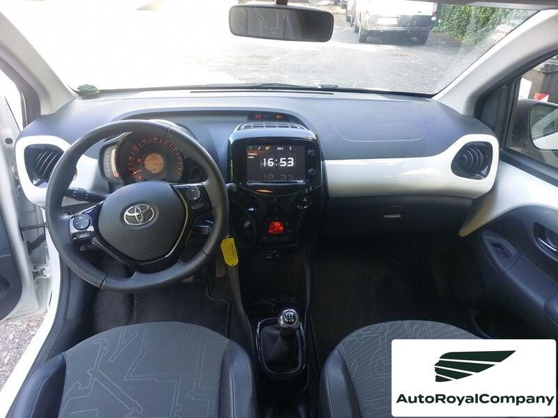 Toyota Aygo 1.0 VVT-i x-wave km 11600