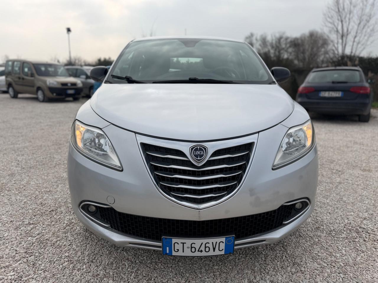 Lancia Ypsilon 0.9 TwinAir 85 CV 5 porte Metano Ecochic Gold