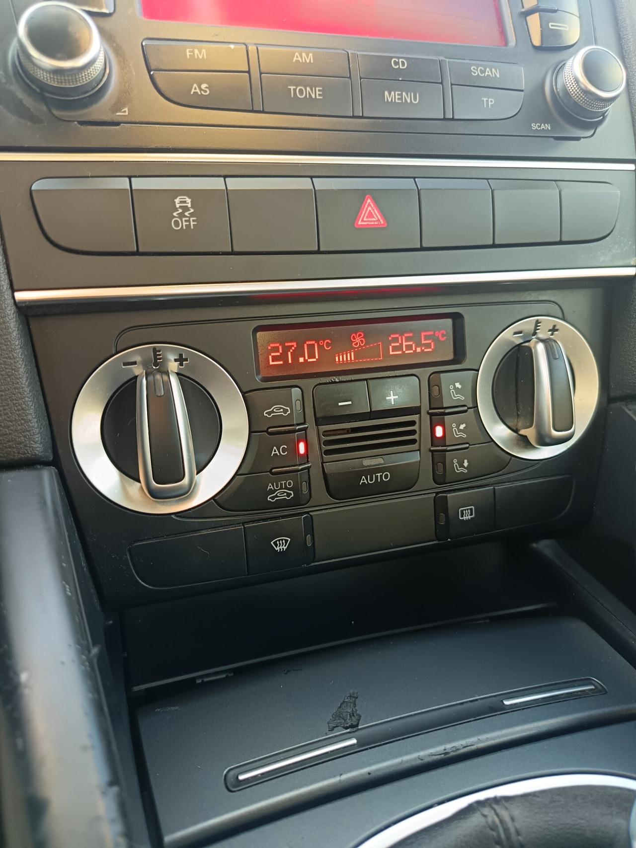 Audi A3 1.6 TDI 90 CV CR Attraction MOTORE REVISIONATO A KM 250.000