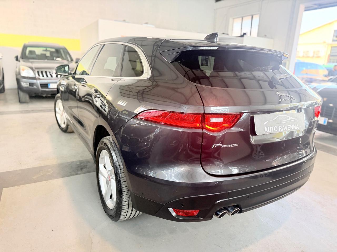 Jaguar F-Pace 2.0 D 180 CV AWD aut. Pure
