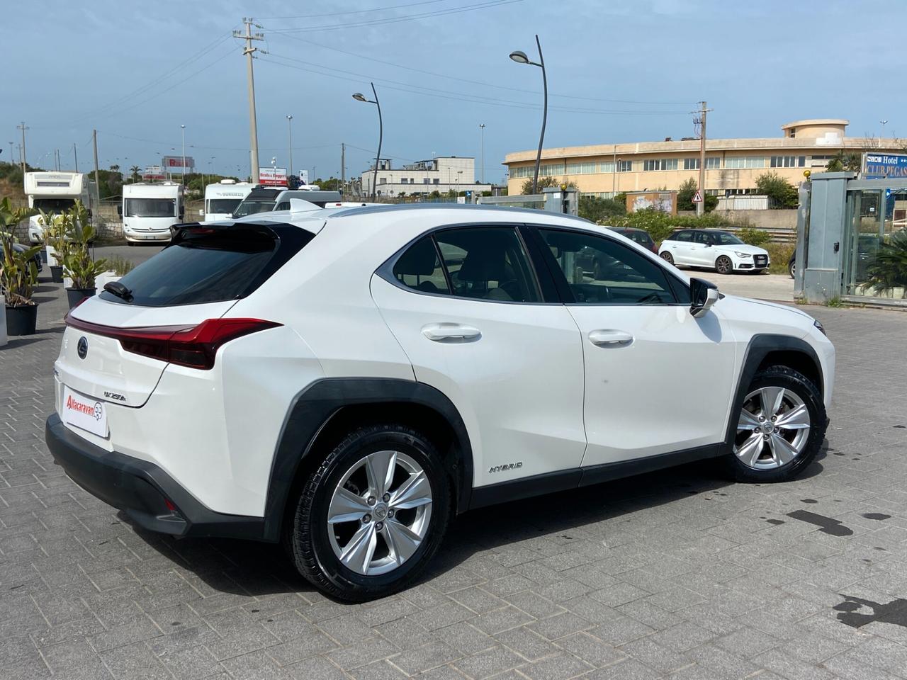 Lexus UX 250h 2.0 Business 2wd 184 CV cvt