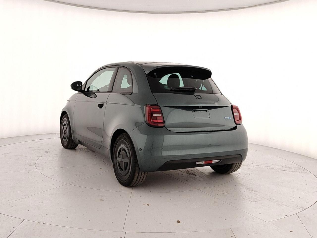 Fiat 500e Berlina 42 kWh Giorgio Armani