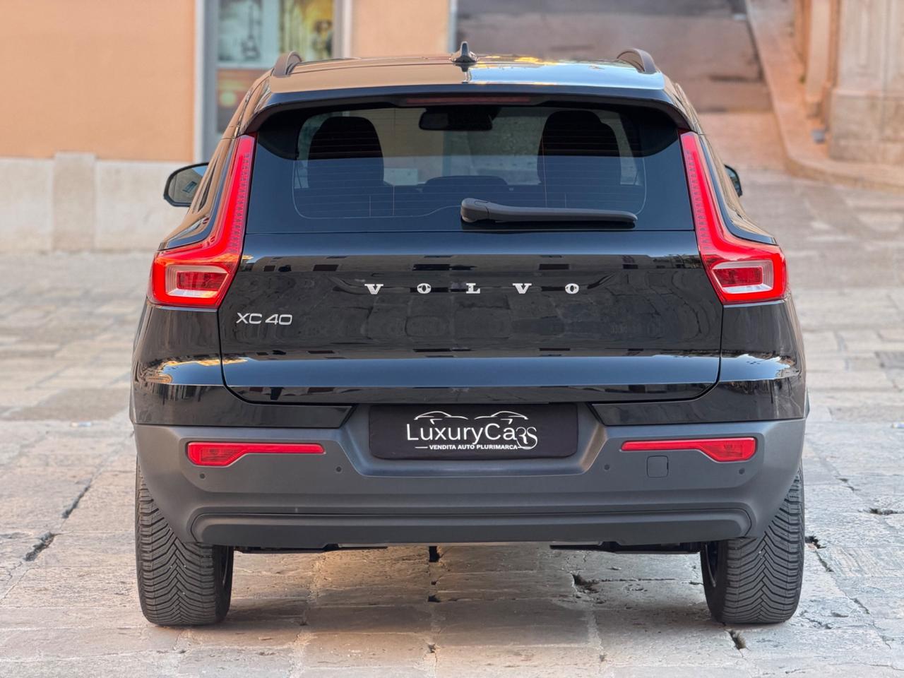 Volvo XC40 D3 R-design 2.0 150 Cv AUTOMATIC LED PELLE