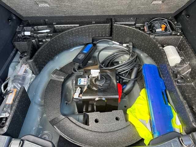 Ford Kuga 2.5 Plug In Hybrid 225 CV CVT 2WD Connect