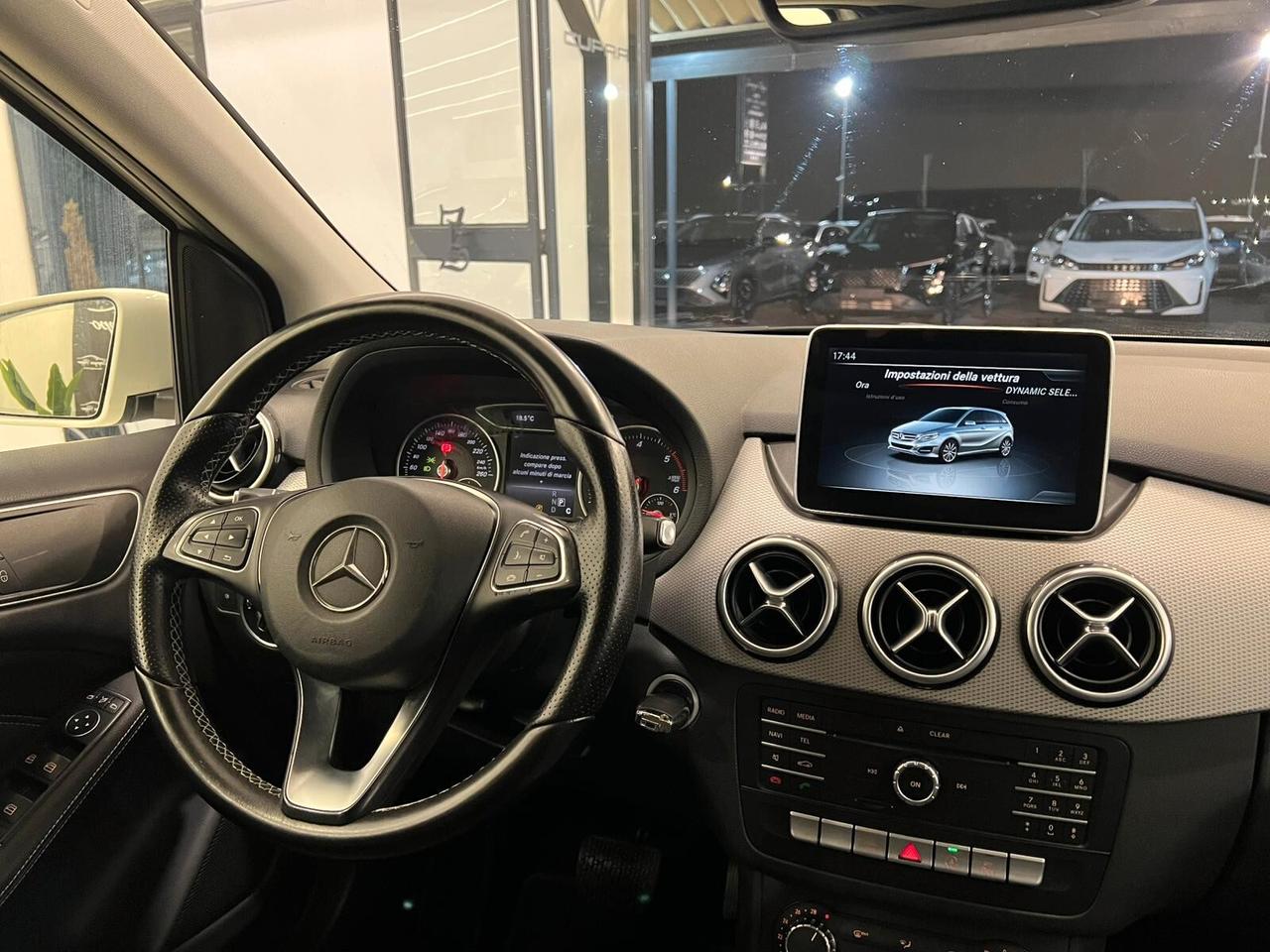 Mercedes B 180 d Automatic 110CV Sport 2017
