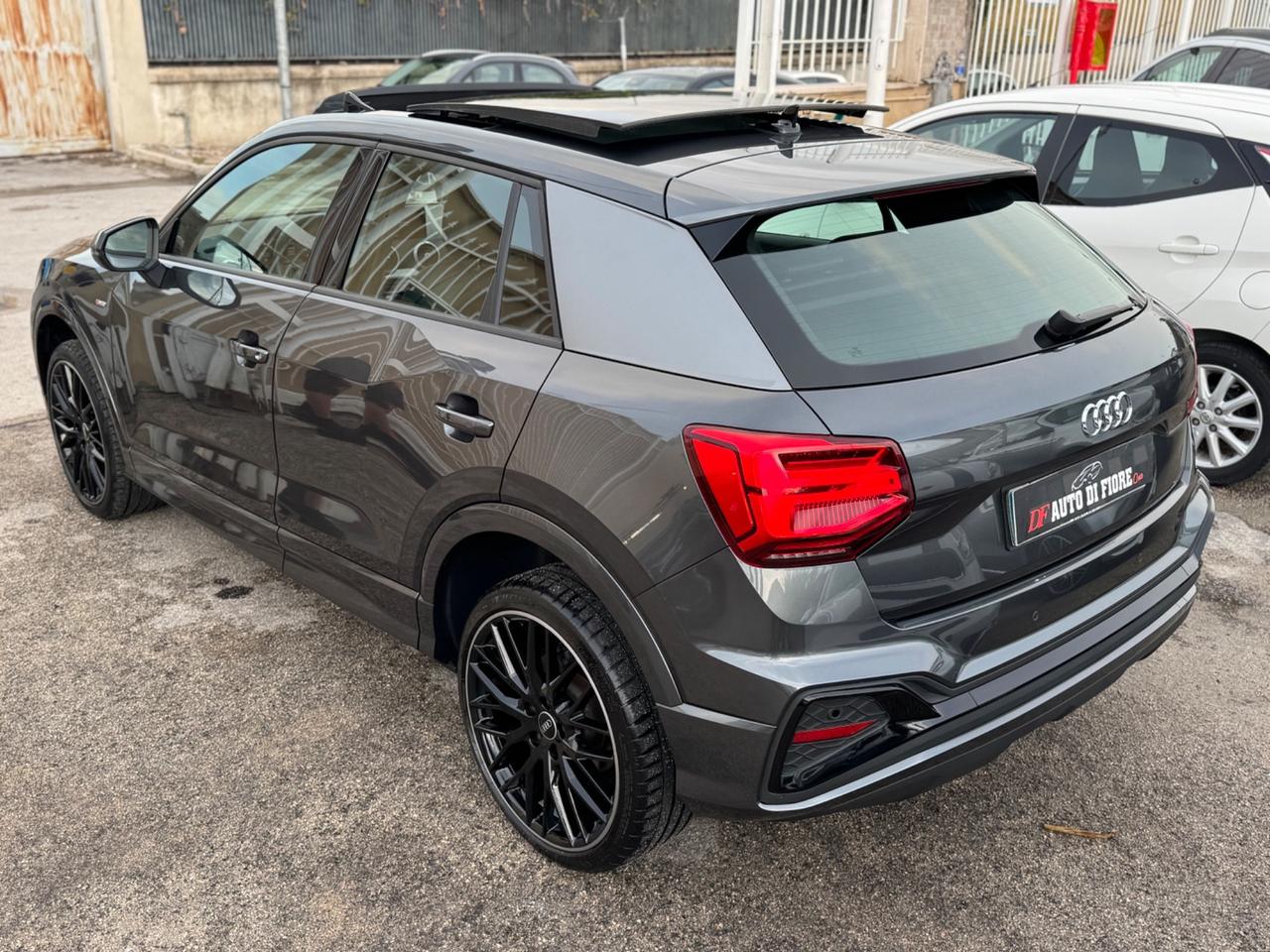 Audi Q2 30 TDI 116CV S tronic S-line Edition COCKPIT tetto
