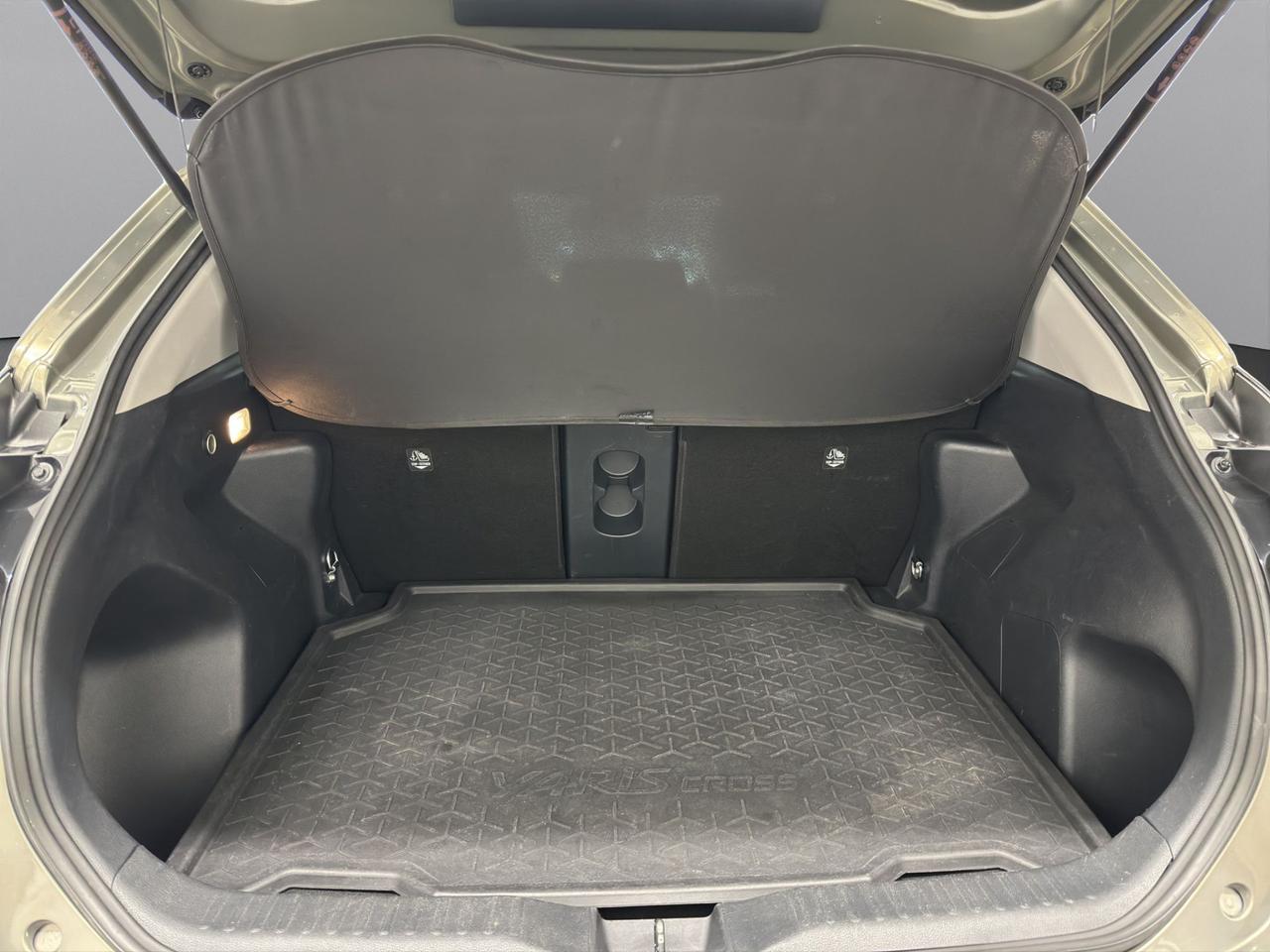 Toyota Yaris Cross 1.5h Lounge fwd 116cv e-cvt