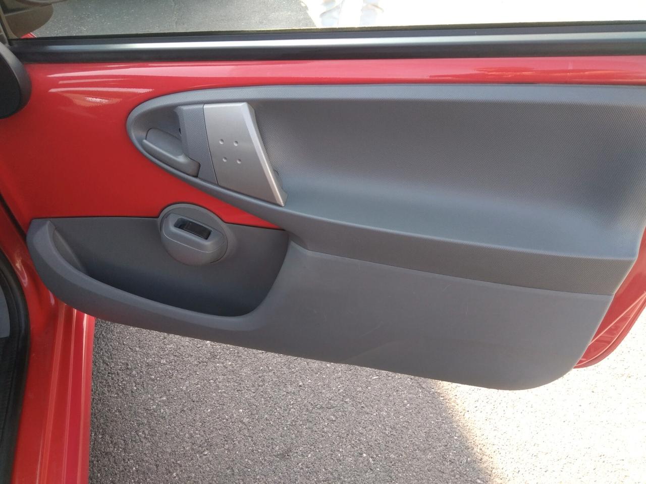 Toyota Aygo 1.0 12V VVT-i 3 porte Sol x neopatentati