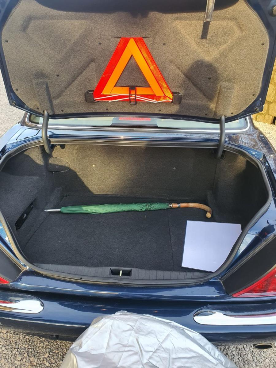 JAGUAR XJ 4.0 Sovereing