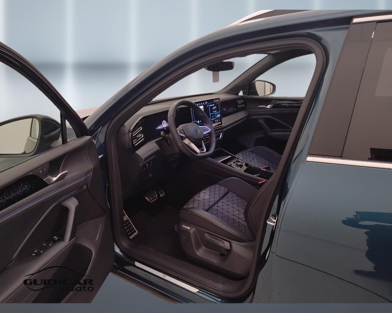 VOLKSWAGEN Tiguan III 2024 - Tiguan 2.0 tdi R-Line 150cv dsg