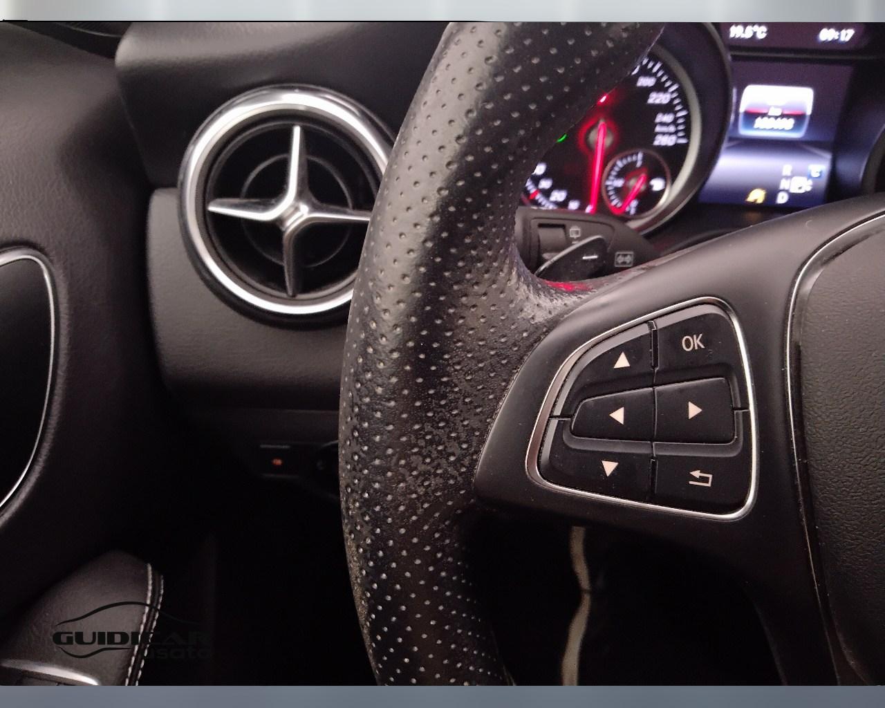 Mercedes-Benz GLA-X156 2017 - GLA 200 d Sport auto