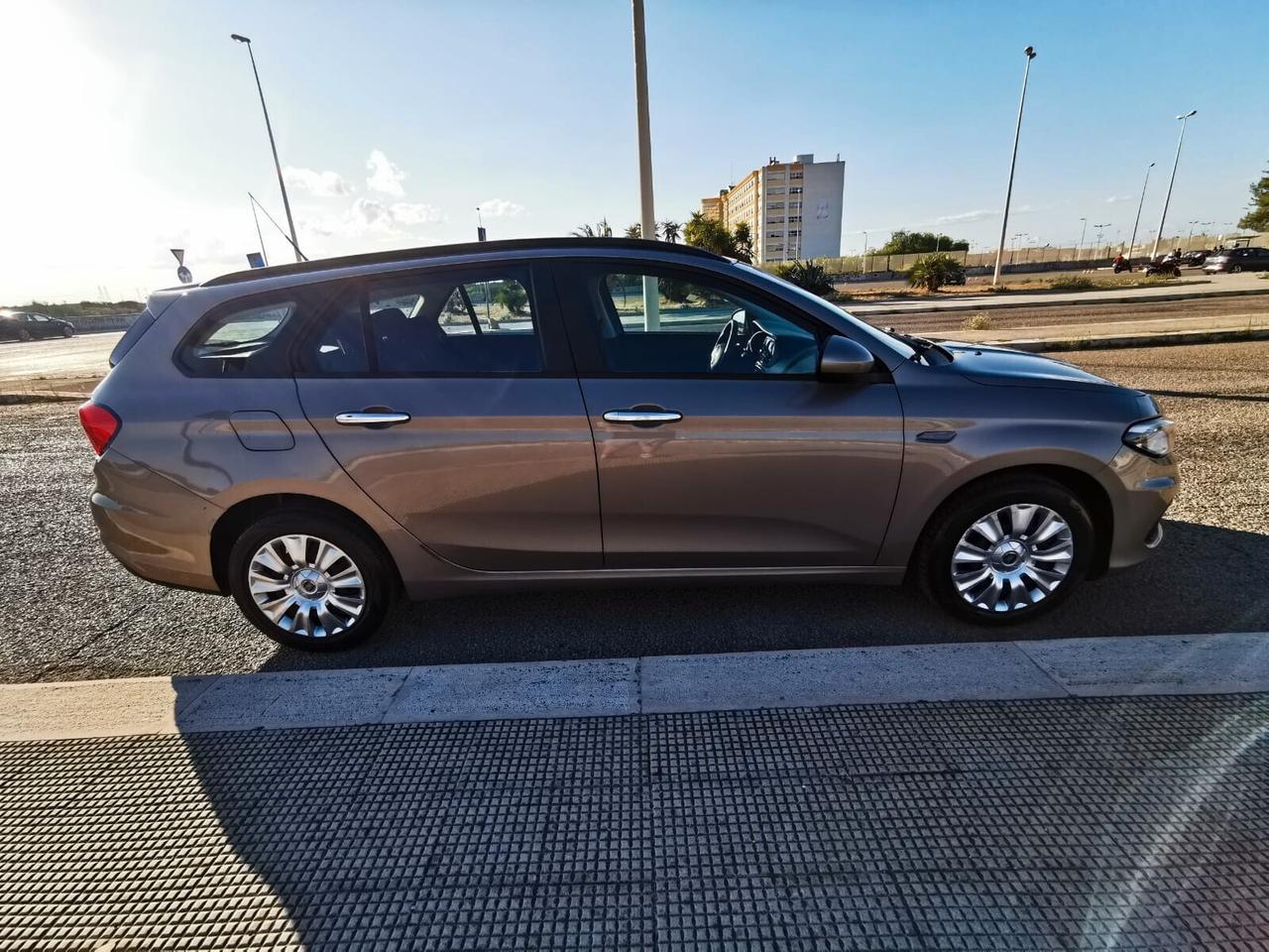 Fiat Tipo 1.3 Mjt SW Easy 95CV 2017