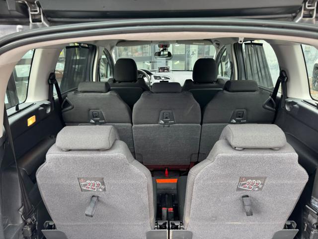 PEUGEOT 5008 BlueHDi 120 S&S Active