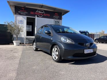 Toyota Aygo 1.0 12V VVT-i 5 porte Sol