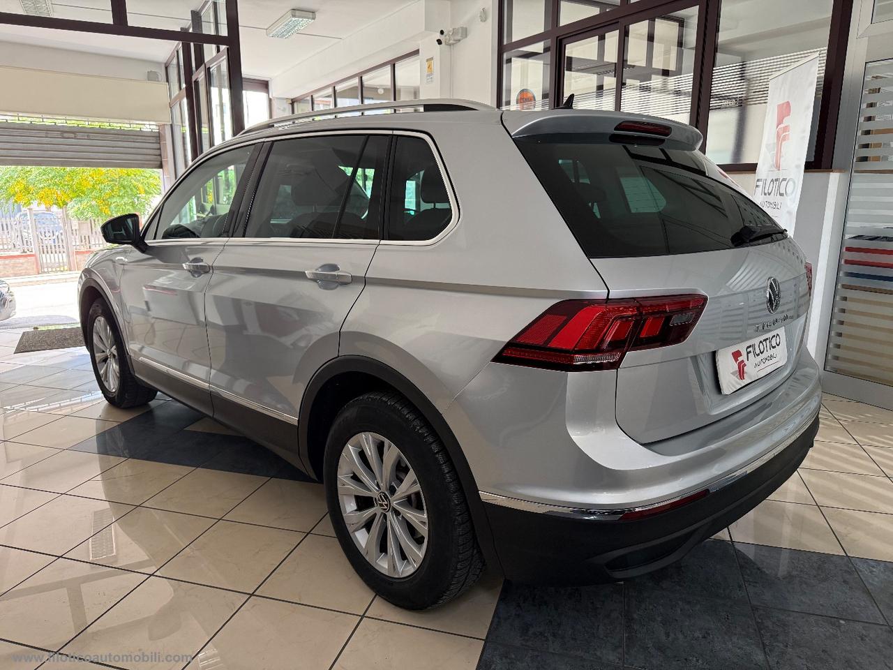 VOLKSWAGEN Tiguan 2.0 TDI 150CV SCR DSG Life FARI FULL LED - CONDIZIONI ECCELLENTI