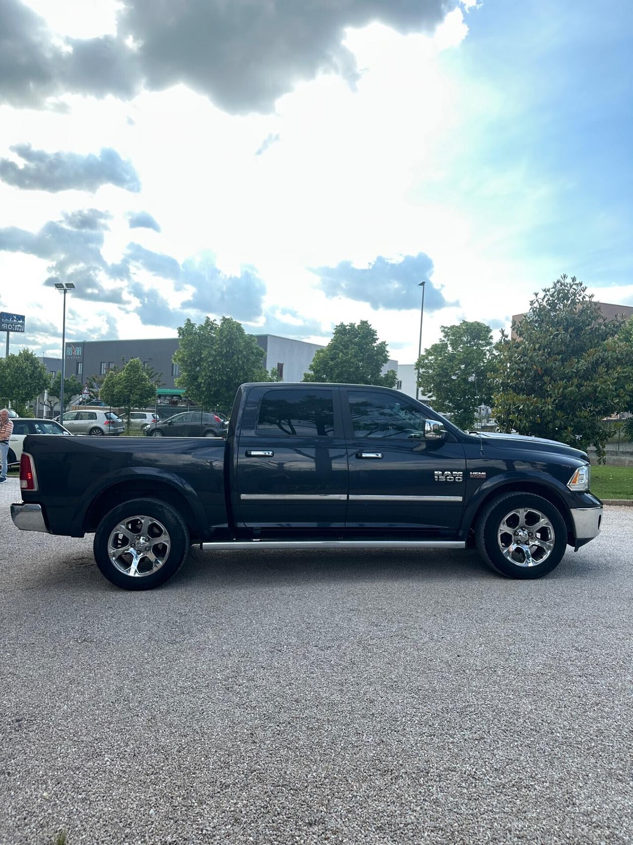 Dodge Ram 5.7 HEMI Laramie gpl n1