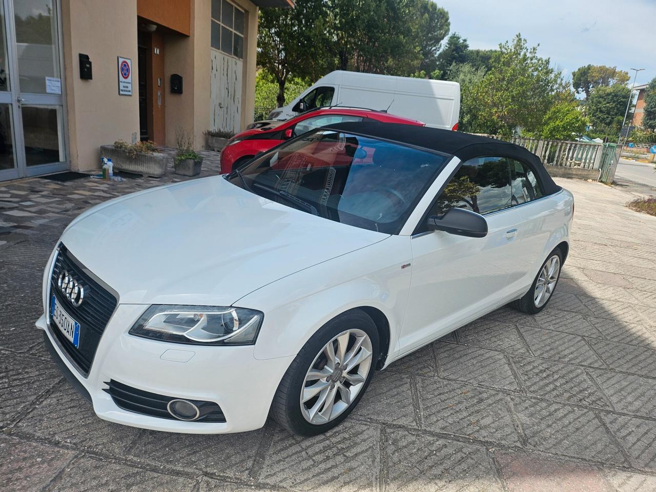 Audi A3 Cabrio 1.6 TDI 105 CV CR Ambition