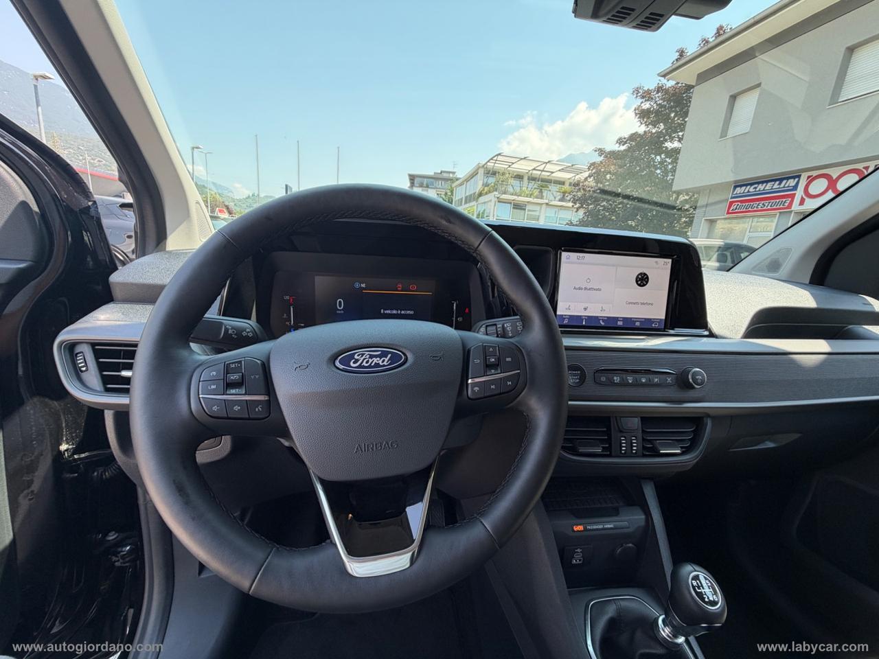 FORD Tourneo Courier 1.0 EcoBoost Titanium
