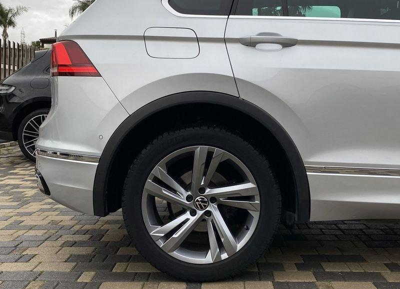 Volkswagen Tiguan R-Line 2.0 TDI 150 CV DSG