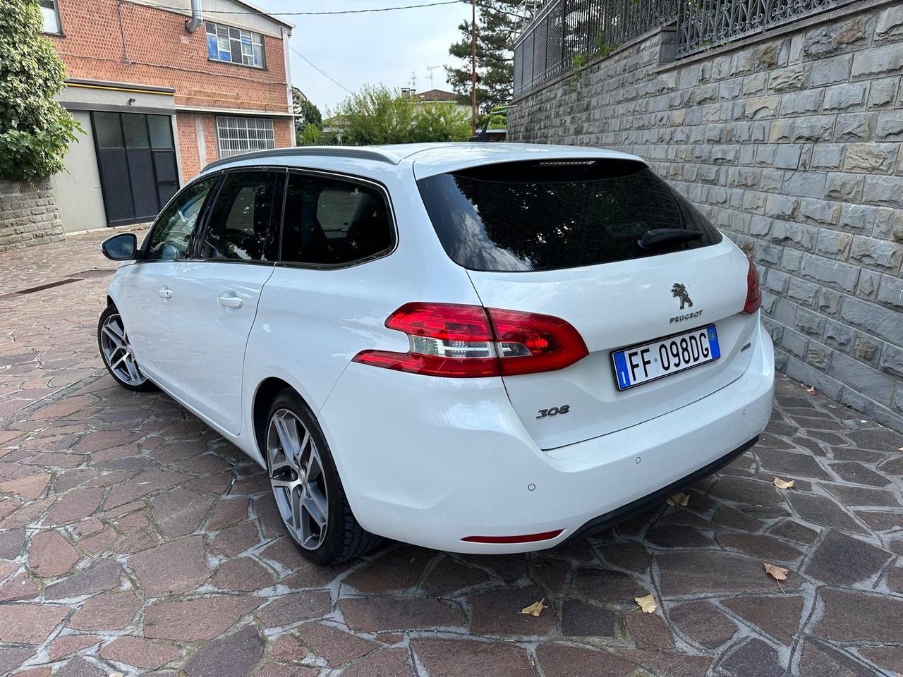 Peugeot 308 BlueHDi 120 S&S 6 SW GT Line