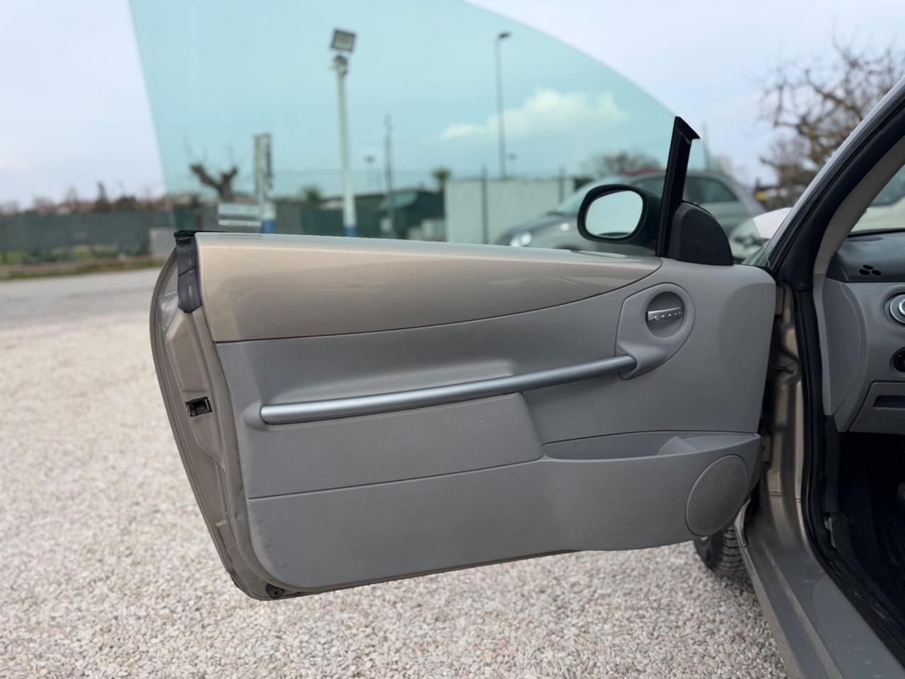 Citroen C3 Pluriel 1.4 Pack Techno