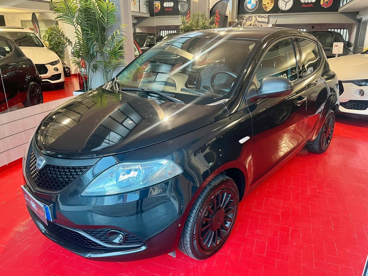 Lancia Ypsilon 1.2 69 CV 5 porte GPL Ecochic Elefantino Blu OK NEOPATENTATI