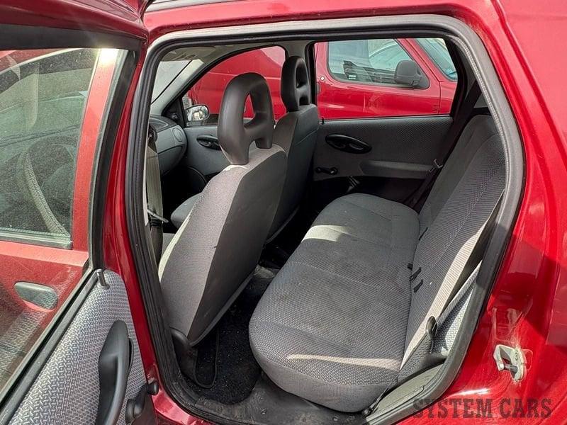 FIAT Punto AUTO PER COMMERCIANTI Punto 1.2i cat 5 porte Verve