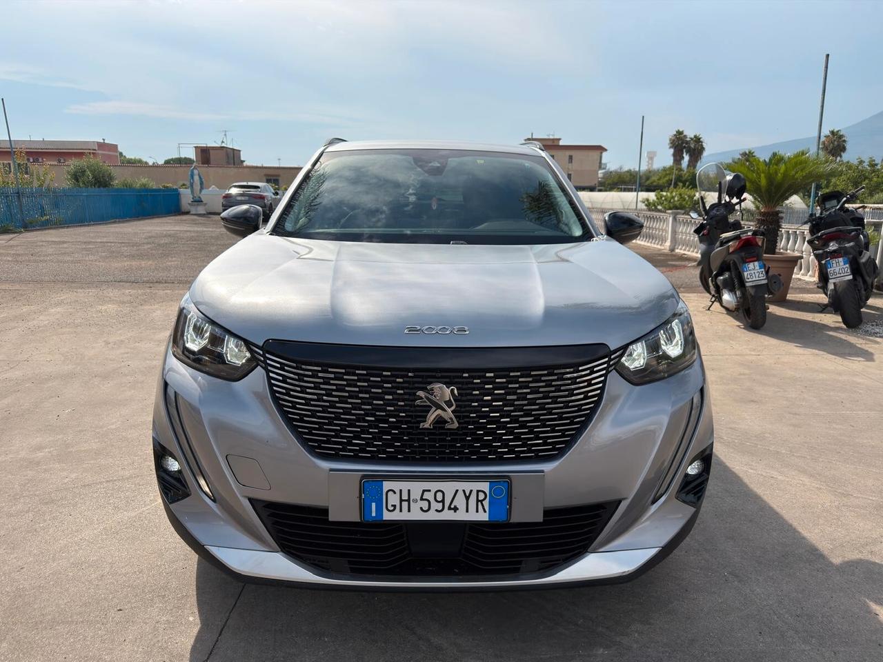 Peugeot 2008 1.5 Hdi 130cv EAT8 Allure 2022 Automatica