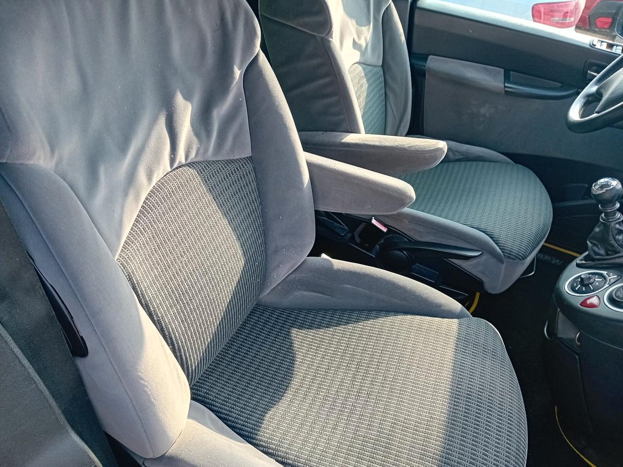 Citroen C8 2.0 hdi Seduction 160 CV 7 POSTI VERI