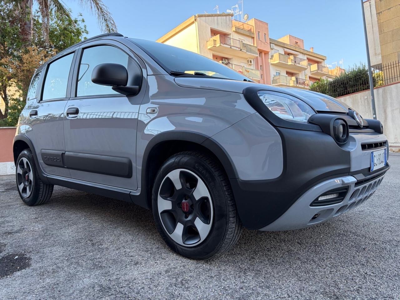Fiat Panda 1.0 FireFly S&S Hybrid City Cross unico