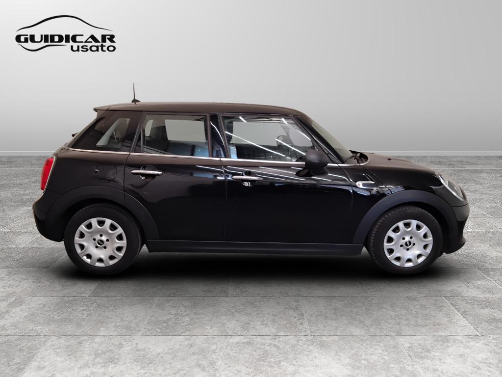 MINI Mini IV F55 2018 5p - Mini 5p 1.5 One Baker Street 75cv