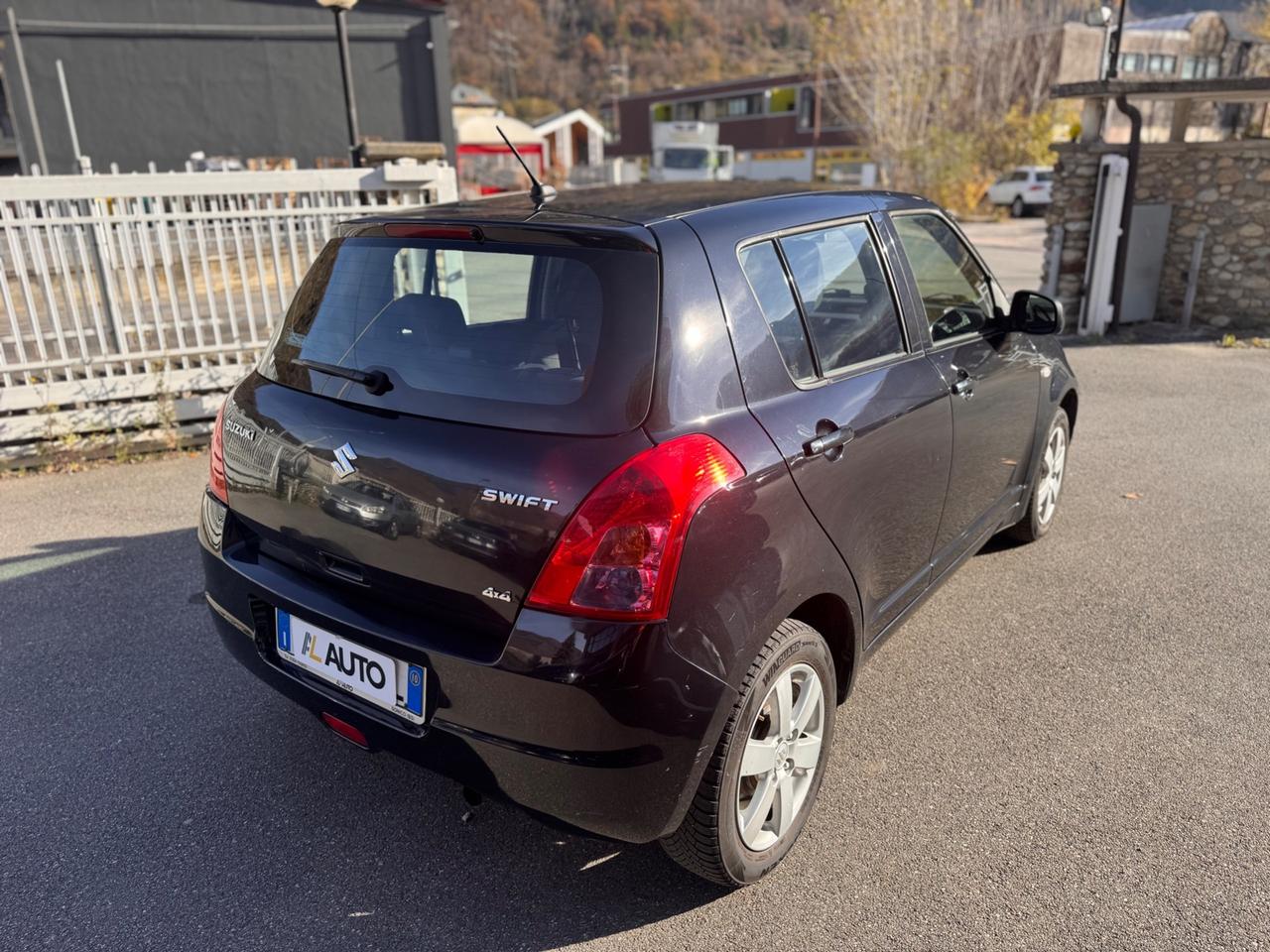 Suzuki Swift 1.3 4x4 5p. Outdoor Line GL