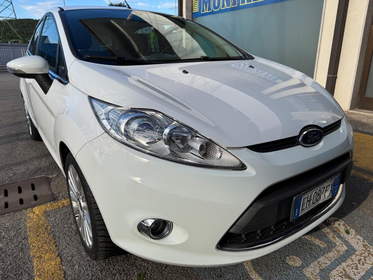 Ford Fiesta 1.4 TDCi 70CV 5 porte Titanium