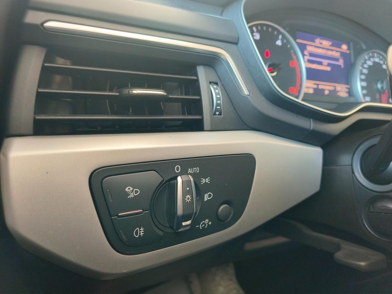 Audi A4 Avant 30 TDI/136 CV S tronic