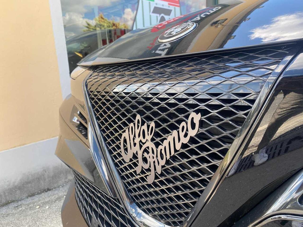 Alfa Romeo Junior 1.2 136 CV Hybrid eDCT6