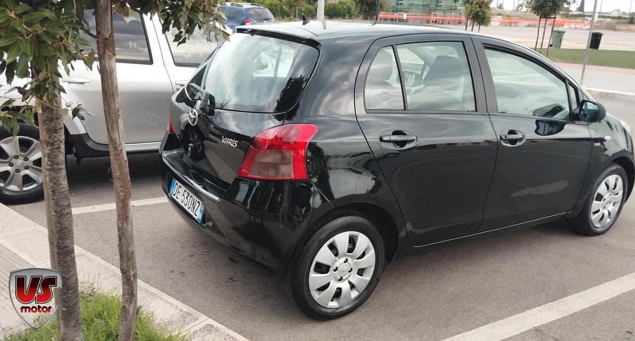 TOYOTA YARIS 1.4 DIESEL-2006