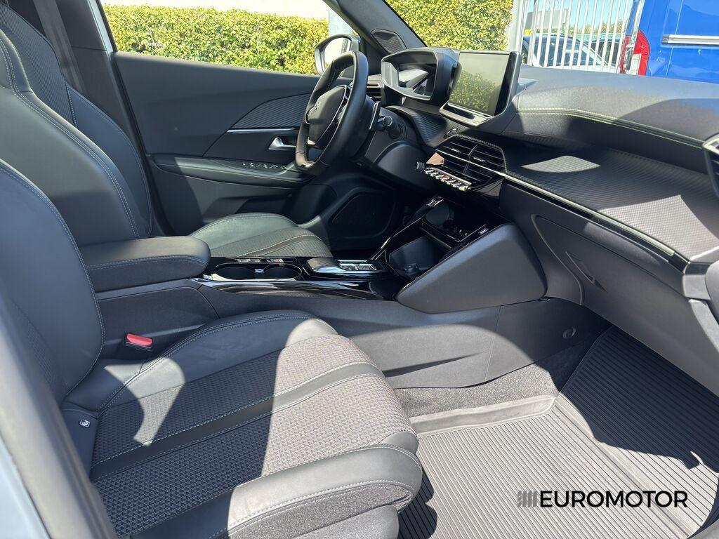 Peugeot 2008 1.2 PureTech GT EAT