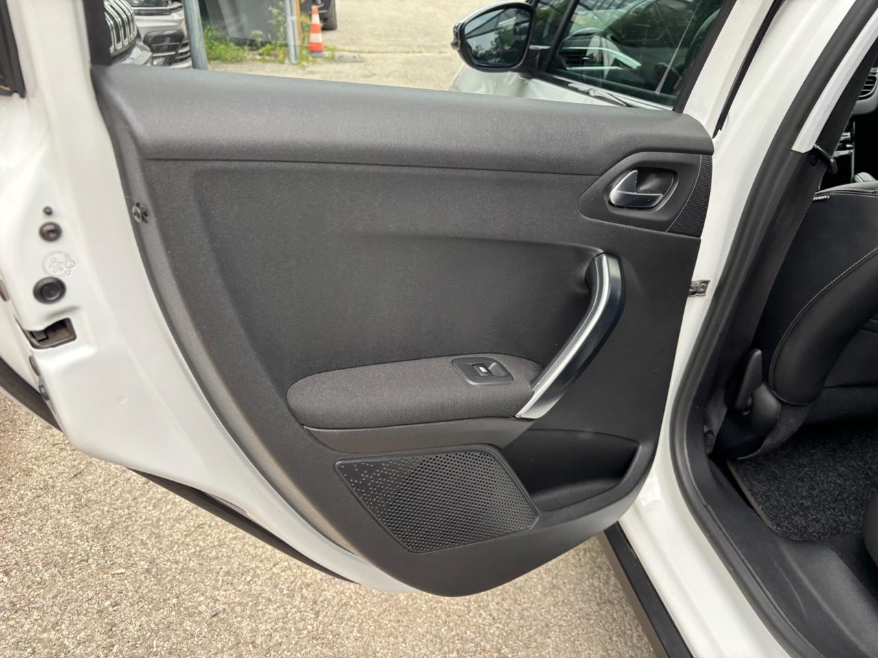 Peugeot 2008 1.6 hdi 92 CV Allure OK NEOPATENTATI